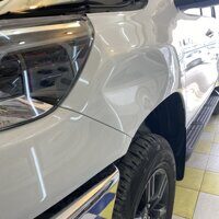 Toyota Hilux переднее крыло