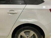 Skoda заднее крыло